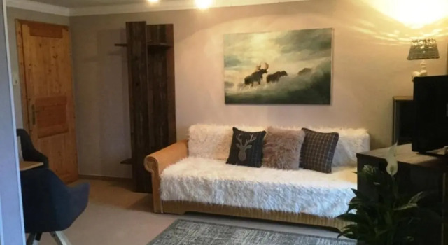 Номер Standard Pension Louise