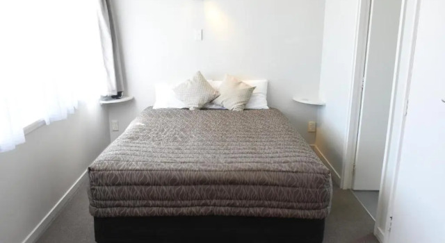Featherston Motels And Camping, Rezerwuj Motel Hotele w Auckland Region z parkingiem, Parking