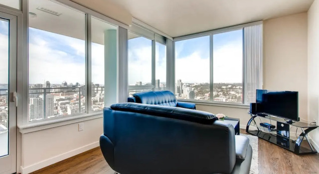 Beautiful 3 Bedroom Luxury Bldg, Забронировать Отель Отели Сан-Диего с парковкой, рядом с AD Nightclub, Парковка