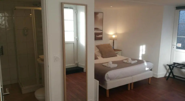 Номер Superior Hôtel Restaurant Le Mulberry Arromanches