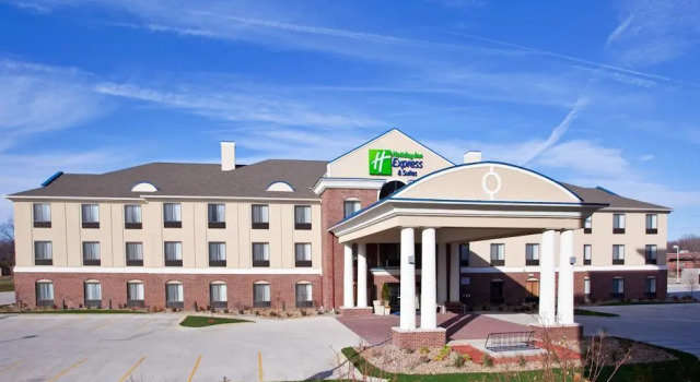Люкс с 2 комнатами Holiday Inn Express and Suites Lafayette East by IHG