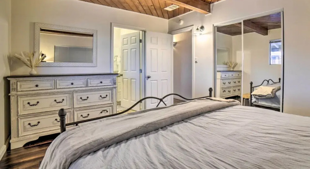 Коттедж Gateway to Mt Rose Ski! Reno Home w/ Fireplace