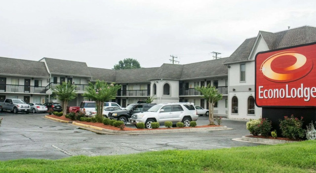 Studios & Suites 4 Less Chesapeake, Брондау Қонақ үй Чесапик Виргиния