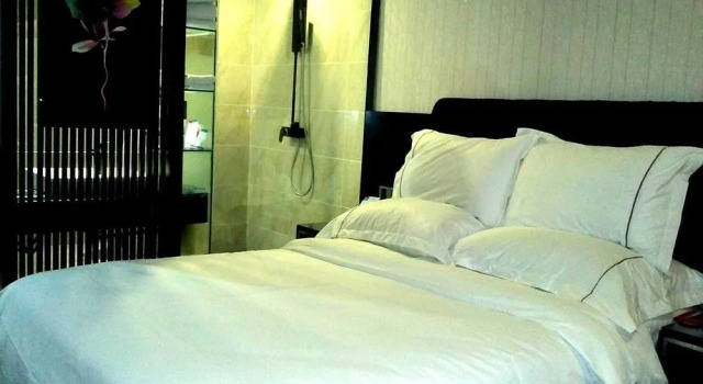 Отель Junyi Hotel Yingmenkou, Забронировать Отель Чэнду Сычуань, рядом с Chengdu International Exhibition Centre