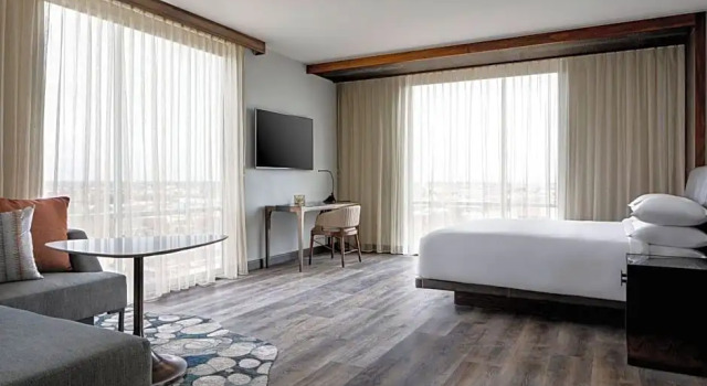 Номер Standard Odessa Marriott Hotel & Conference Center