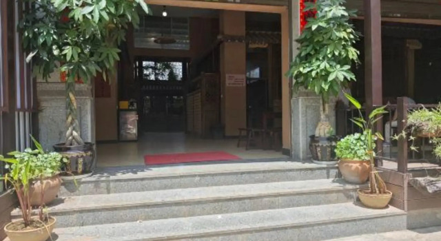 Pu'er Plum Lakeside Hotel, Rezerwuj Hotel Hotele w Pu'er z parkingiem, Parking