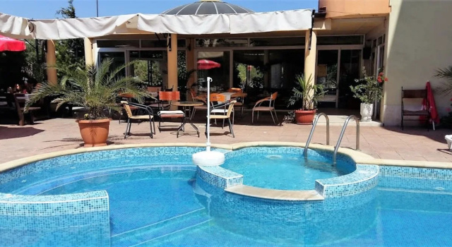Hotel Feniks Lozenets, Забронировать Отель Отели Лозенец с парковкой, Парковка