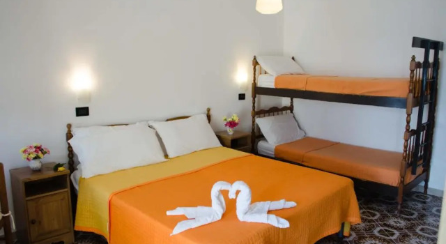 Трёхместный номер Standard Hotel Angelino
