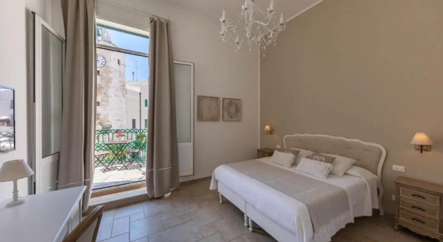 Люкс с балконом Albergo Diffuso Monopoli