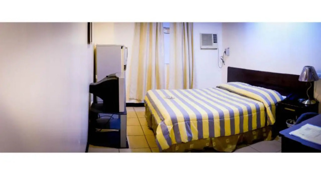Двухместный номер Standard Crowne Garden Hotel