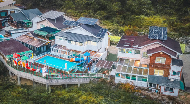 Gapyeong shinbi kids poolvilla, Prenota Hotel Hotel a Gyeonggi-do con piscina, Piscina