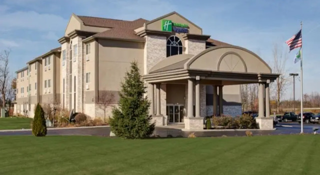 Одноместный номер Deluxe Holiday Inn Express & Suites Bucyrus by IHG