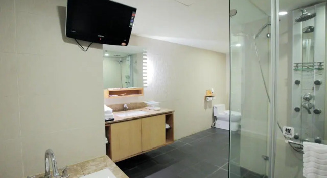 Четырёхместный номер Deluxe Jin Hua Hotel