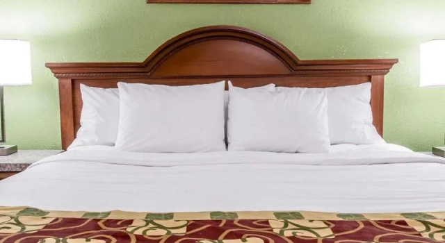Номер Standard Clarion Inn I-94 near Expo Center