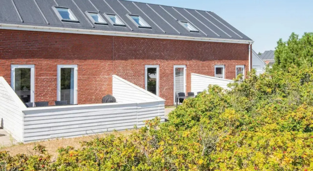 Апартаменты 6 person holiday home in Rømø-By Traum