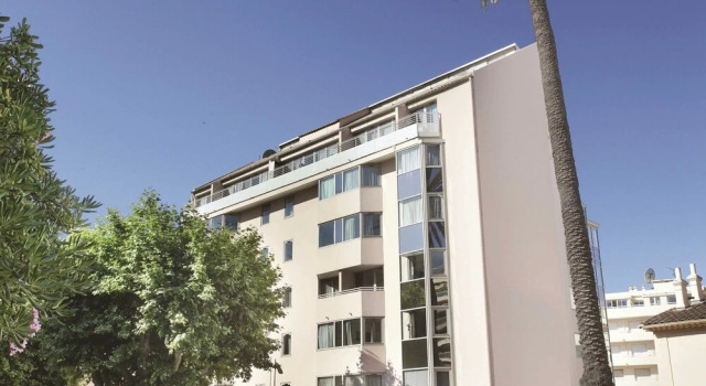 Neat apartment with air conditioning in the heart of Cannes, Забронировать Апартаменты/квартира Отели Канн с бассейном, рядом с Le Croisette Casino Barriere de Cannes, Бассейн