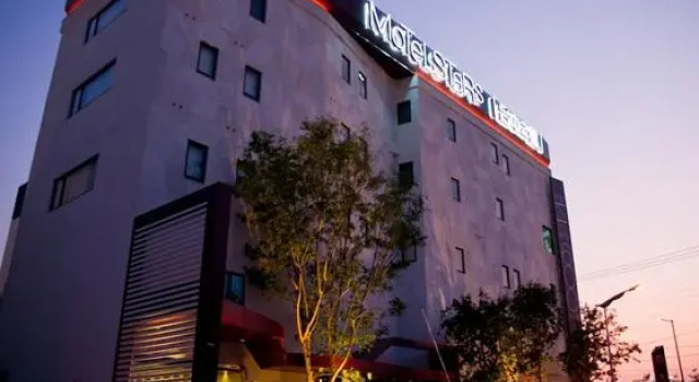 Трёхместный номер Standard Motel Stars