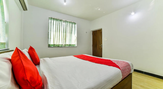 OYO 25002 Agonda Seaview, Varaa Hotelli Hotellit Agonda pysäköinnillä, Pysäköinti