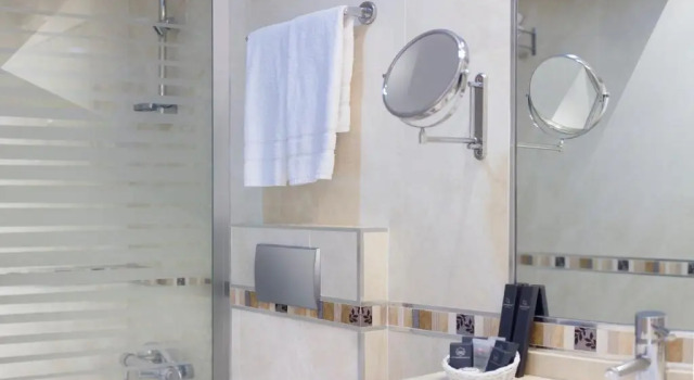 Семейный номер Standard Hotel Plaza Cavana