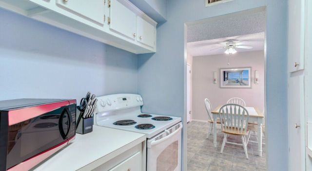 Madeira Beach Yacht Club 250F Two-bedroom Apartment