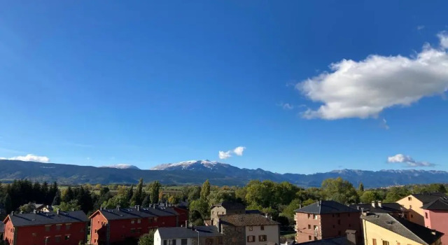 Апартаменты Vistas Únicas a los Pirineos, para 7-8 personas!! Tensi Home Llivia