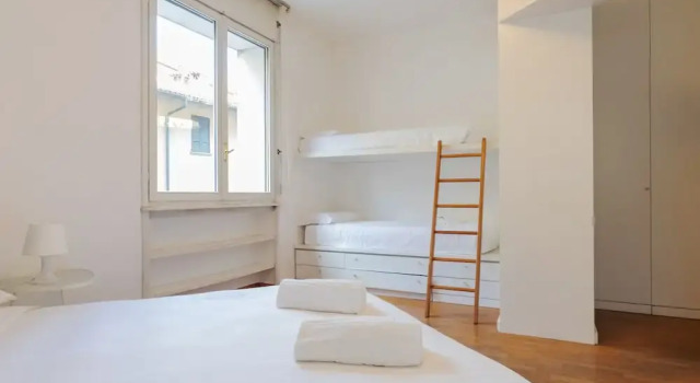 Welcoming Flats by Lake Como, Забронировать Апартаменты/квартира Апартаменты Комо, рядом с Площадь Кавур, Апартаменты/квартира