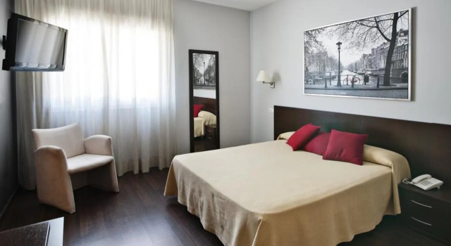 Hostal T4