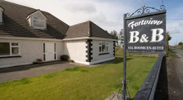 Fortview Bed and Breakfast, Prenota Hotel Enniscrone 