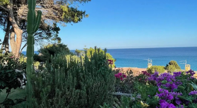 Villa Pinus Village, Забронировать Отель Санта-Маргерита-ди-Пула Южная Сардиния, рядом с Пляж Санта-Маргерита-ди-Пула
