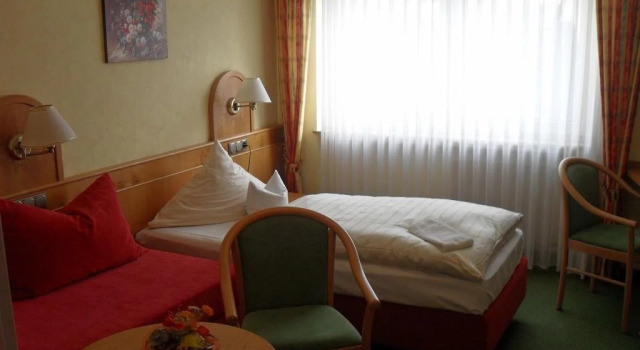 Hotel Reichsschenke Zum Ritter Götz, Забронировать Отель Отели Трабен-Трарбах с парковкой, Парковка