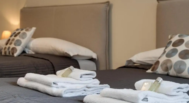 Romefinestay Apartments Sistina, Забронировать Апартаменты/квартира Отели Рима с парковкой, рядом с Универмаг La Rinascente, Парковка