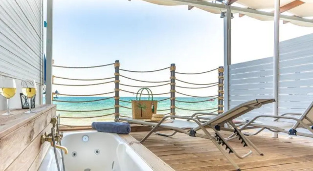 Двухместный номер Standard с балконом Paralia Beach Boutique Hotel