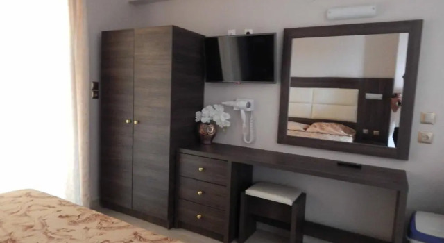 Lyristis Apartments Plus