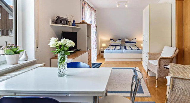 Ferienwohnung Ingrid Heyes, Забронировать Отель Отели Радольфцелль 3 звезды, 3*