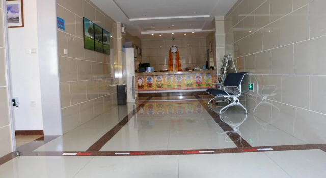 Qinghai Yuntong Hotel
