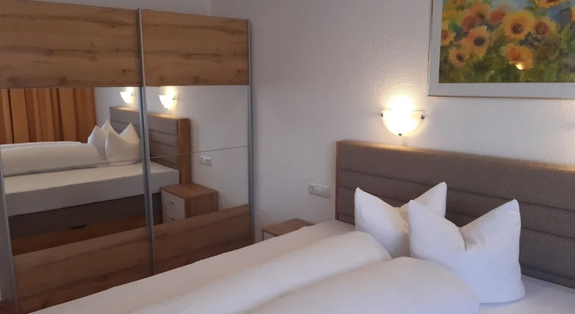 Четырёхместный номер Standard с балконом Hotel Garni Klausnerhof