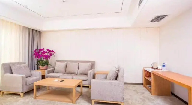 Люкс Deluxe Guangzhou Zhuozun Jinsha Hotel