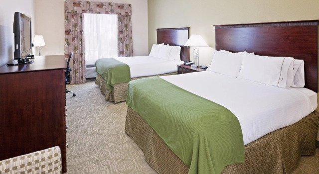 Двухместный номер Standard Holiday Inn Express Hotel & Suites Brownfield by IHG