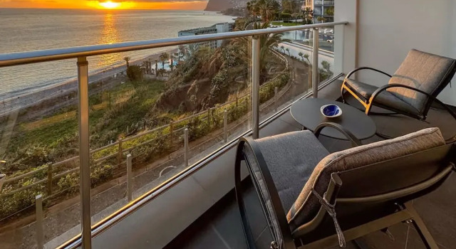Апартаменты Southern Skies Apartment