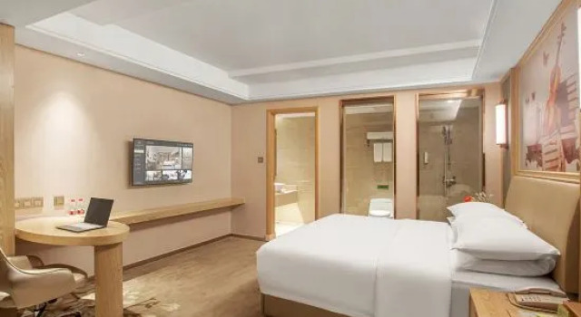 Люкс Deluxe Vienna International Hotel