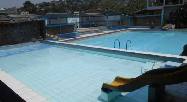 Rumah Syariah & Kolam Renang Bugenville Guesthouse, Rezervasyon Otel Bandung Kidul Bandung