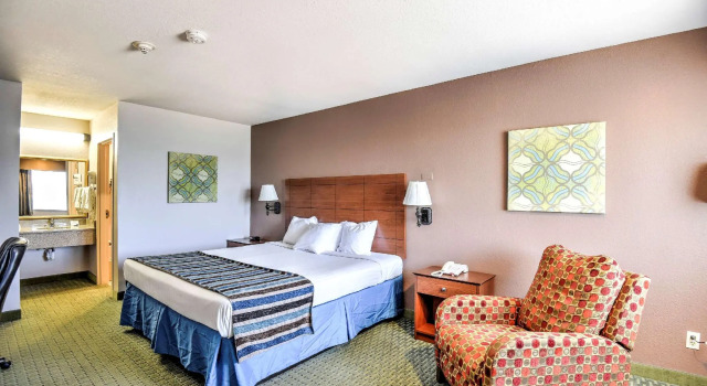 Двухместный люкс SureStay Hotel by Best Western Ottawa