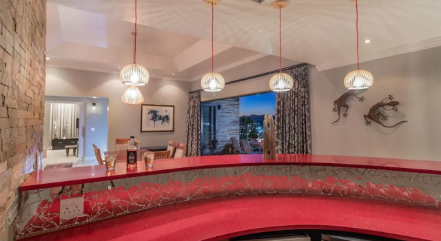 Compass Property Solutions, Reservar Hotel Hotéis em Knysna com piscina, Piscina