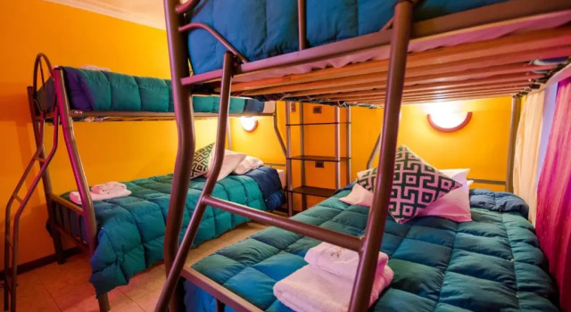 Кровать в общем номере (женский номер) Hostal Kirckir