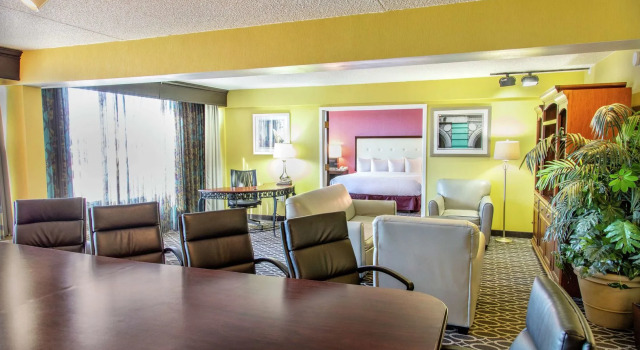 DoubleTree by Hilton Richmond - Midlothian