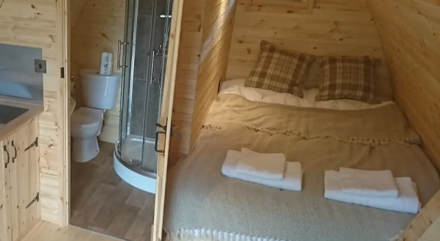 Pods @ Broadway, Book Hotel Laugharne Carmarthenshire
