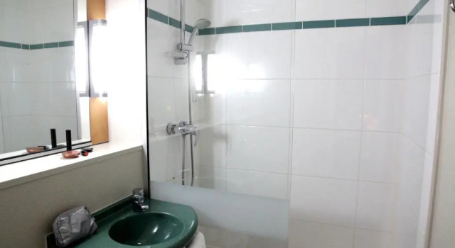 Трёхместный номер Standard ibis Brest Kergaradec