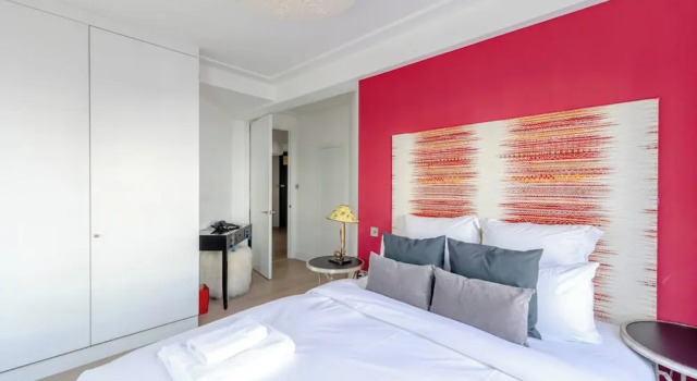 Sleek & Stylish 1BD Flat w/ Balcony - Kings Road