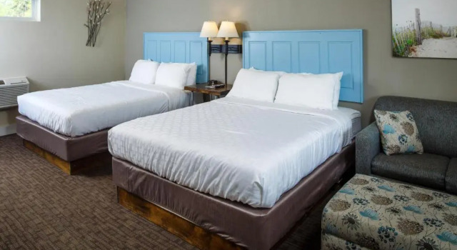 Четырёхместный номер Standard Julies Park Cafe & Motel