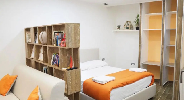 Студия B&B Università